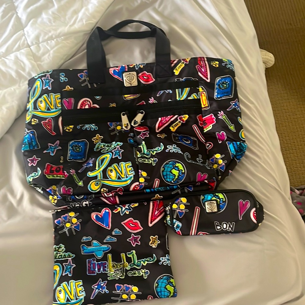 Brighton travel set